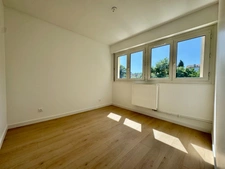 Appartement rénové de 80 m² 5 pièces avec parking – Secteur Fac de Lettres à Nancy 