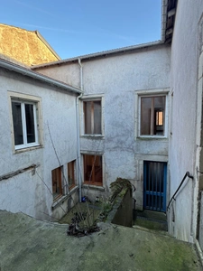 Maison familiale de 204 m² avec patio, terrain et annexe de 80 m² 