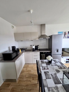 Appartement 2 pièces - Dernier étage avec balcon, parking et ascenseur - Résidence récente de 2016