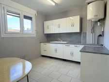 SPACIEUX APPARTEMENT 4 PIÈCES – CENTRE-VILLE À 100 M DE LA GARE – GARAGE, CAVE, GRENIER