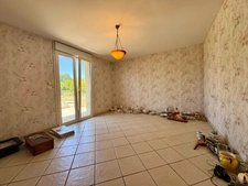 Pavillon de plain-pied de 102 m² – Lumineux, parfaitement entretenu, avec véranda, garage et grand terrain de 957 m²