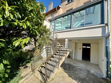 Maison de ville de 5 pièces avec véranda, garage et jardin