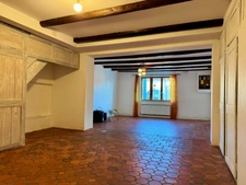 Maison familiale de 204 m² avec patio, terrain et annexe de 80 m² 