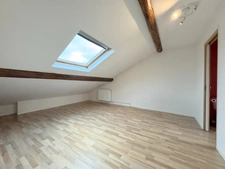 Maison de ville de 5 pièces avec véranda, garage et jardin