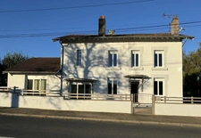 Proche lac de Pierre-Percée et Lunéville, maison entièrement rénovée de plus de 190 m² avec gros potentiel !