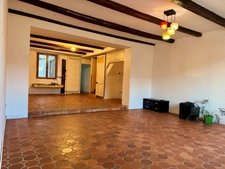 Maison familiale de 204 m² avec patio, terrain et annexe de 80 m² 