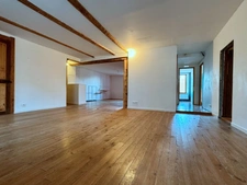 Maison familiale de 204 m² avec patio, terrain et annexe de 80 m² 