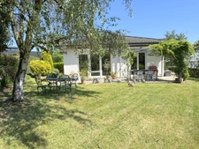 Belle maison de plain-pied 6 pièces sur terrain arboré de 760 m²