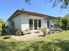 Belle maison de plain-pied 6 pièces sur terrain arboré de 760 m²