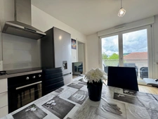 Appartement 2 pièces - Dernier étage avec balcon, parking et ascenseur - Résidence récente de 2016