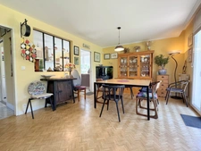 Belle maison de plain-pied 6 pièces sur terrain arboré de 760 m²
