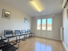 SPACIEUX APPARTEMENT 4 PIÈCES – CENTRE-VILLE À 100 M DE LA GARE – GARAGE, CAVE, GRENIER
