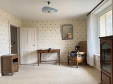 Maison de village de  130 m² avec garage, atelier indépendant et jardin paysager 