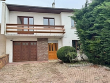 Spacieuse maison familiale de 150 m² habitables avec jardin, terrasses et grand parking à  LANEUVEVILLE DEVANT NANCY (54)