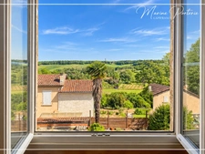 Maison en pierre de 200 m² avec 3 065 m² de terrain à Lavardens