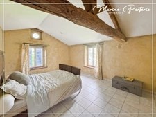 Maison en pierre de 245 m² sur 2 hectares avec lac