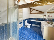 Maison en pierre de 245 m² sur 2 hectares avec lac