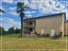 Dpt Gers (32), à vendre proche de VIC FEZENSAC maison P5 de 200 m² - Terrain de 3 920,00 m² 