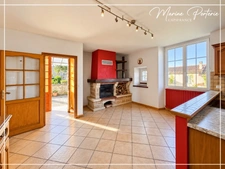Maison en pierre de 200 m² avec 3 065 m² de terrain à Lavardens