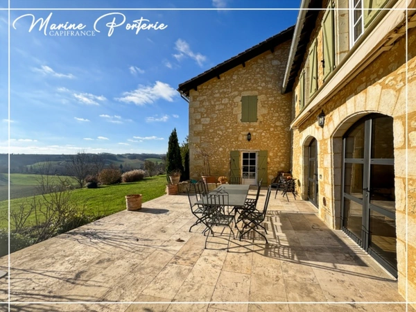Propriété de charme en pierre – volumes exceptionnels – piscine – vue dégagée – proche Auch