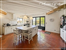 Maison en pierre rénovée – Vue Pyrénées – Terrasse & beaux volumes