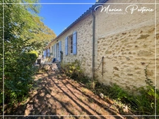 Maison en pierre de plain-pied, au bord de la Baïse