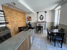 Local tous commerces avec possibilité d’acquérir les murs à MERCUREY (71)