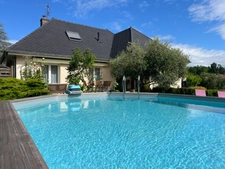 Maison à vendre 7 pièces SASSENAY (71) avec piscine, sur terrain de 1483m²