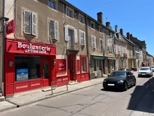 Local tous commerces avec possibilité d’acquérir les murs à MERCUREY (71)