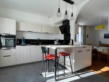 House for sale in Chalon-sur-Saône (71) with 5 rooms and garden
