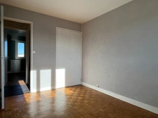 A vendre 3 pièces CHALON SUR SAONE (71) appartement lumineux, dernier étage avec balcon