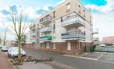 A Douai, T2 loué – RDC – Parking – Résidence récente sécurisée de 2013
