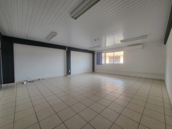 Immeuble commercial r+2 - Cayenne Centre Ville