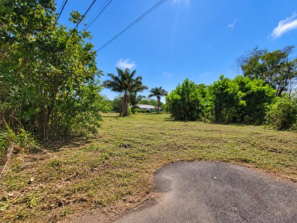 Terrain constructible de 1010 m² à vendre à Sainte Agathe - MACOURIA (973)