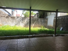 APPARTEMENT T2 AVEC GRANDE TERRASSE COUVERTE ET JARDIN PRIVATIF
