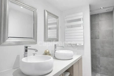 LOFT CONTEMPORAIN 202 m² – QUARTIER BERGÈRES | PORTES DE LA DÉFENSE - TERRASSE 25 m² – PARKING
