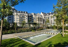 LOFT CONTEMPORAIN 202 m² – QUARTIER BERGÈRES | PORTES DE LA DÉFENSE - TERRASSE 25 m² – PARKING
