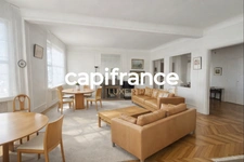 4-room apartment for sale in the 17th arrondissement of Paris (75)