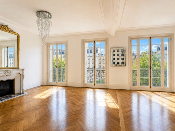PARIS 17ᵉ – APPARTEMENT HAUSSMANNIEN FAMILIAL T4 AU CŒUR DE LA PLAINE MONCEAU
