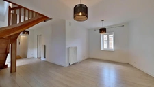 Toul (Cathédrale) : Duplex de 5 pièces principales ; 102 m2 Carrez, cave et grenier - Visite virtuelle sur demande 