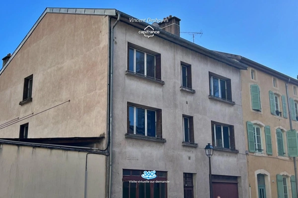 Lunéville centre : Appartement T4 à renover avec un lot de cave - Visite virtuelle sur demande 