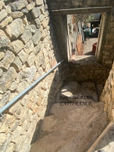ISSIRAC (30) - Authentic Provençal Gard charm: stone house, garage, outbuildings and south-facing courtyard