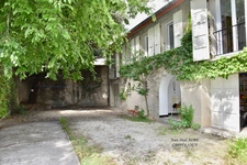 À VENDRE - Maison de ville T4 avec cour intérieure et dépendances – Bourg-Saint-Andéol (07700)