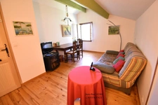 À Vendre : Charmante Maison en Pierre T7 avec Piscine et dépendances sur 2,8 Hectares à Saint Paulet de Caisson (Gard)