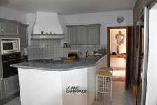Dpt Gard (30), à vendre BAGNOLS SUR CEZE maison d'architecte de 200 m² avec piscine couverte et aménagements indépendants pour profession libérale.- Terrain de 1 268,00 m² 