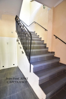 BARJAC – Maison de village soigneusement rénovée – 66 m² – Garage voûté