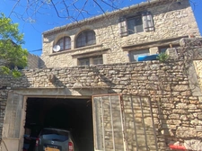 ISSIRAC (30) - Authentic Provençal Gard charm: stone house, garage, outbuildings and south-facing courtyard
