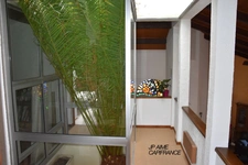 Dpt Gard (30), à vendre BAGNOLS SUR CEZE maison d'architecte de 200 m² avec piscine couverte et aménagements indépendants pour profession libérale.- Terrain de 1 268,00 m² 