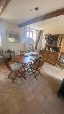 Demeure en pierre du XVIIe siècle avec vue imprenable sur les coteaux de l’Ardèche – Issirac