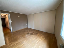 Maison de ville avec local commercial – 116 m² habitables – Pont-Saint-Esprit centre
